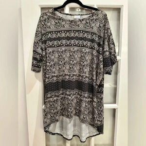 LuLaRoe | Vintage Dusty Rose & Black Lace Print Irma High Low Tunic Size M